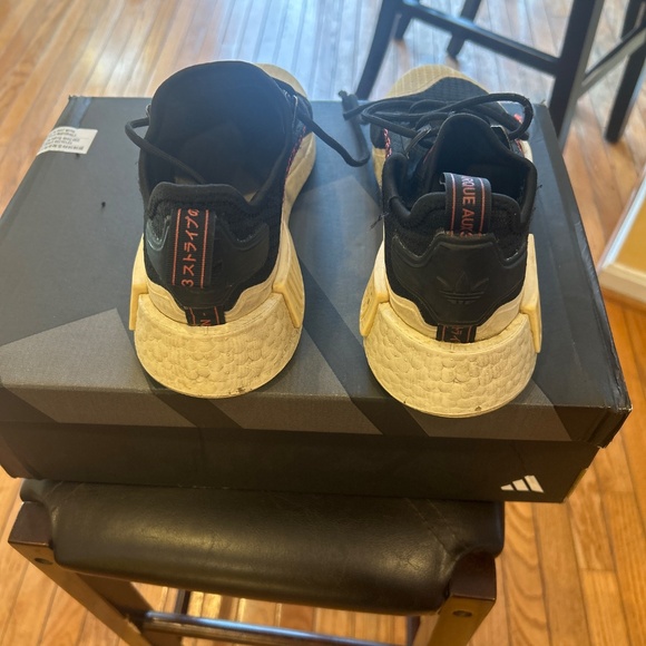 Adidas NMD - Picture 2 of 2